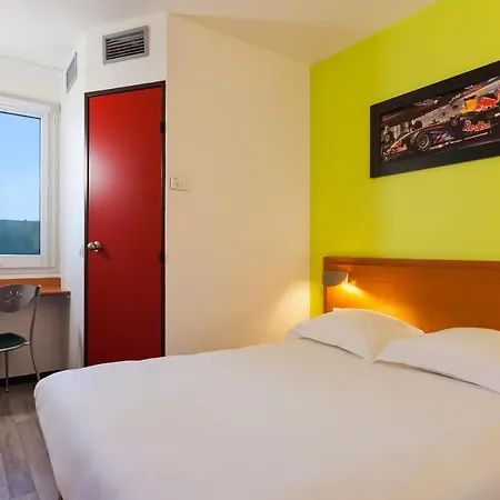 Hotel Enzo Chalons En Champagne 2*